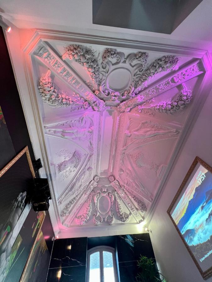Capsule Art Deco - Jacuzzi - Netflix - Home Cinema - Arcade De Jeux & Nintendo Switch - 2 Chambres - Filet Suspendu 瓦朗西纳 外观 照片