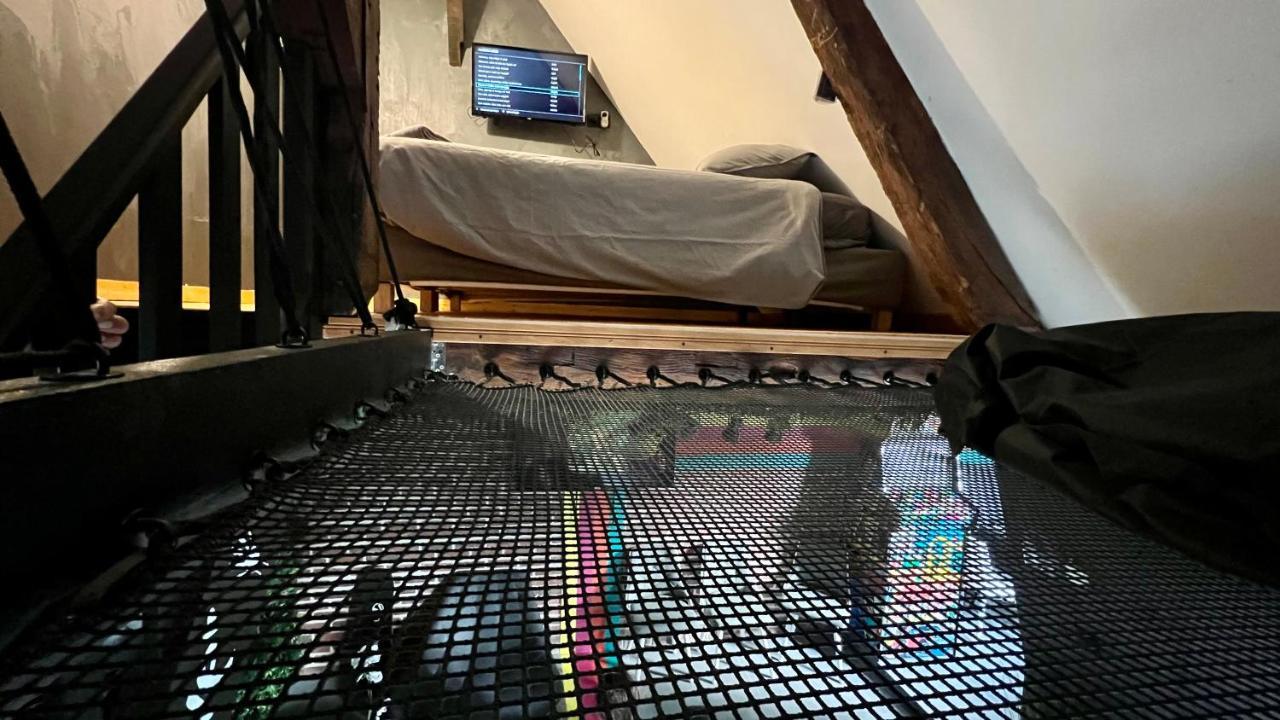 Capsule Art Deco - Jacuzzi - Netflix - Home Cinema - Arcade De Jeux & Nintendo Switch - 2 Chambres - Filet Suspendu 瓦朗西纳 外观 照片
