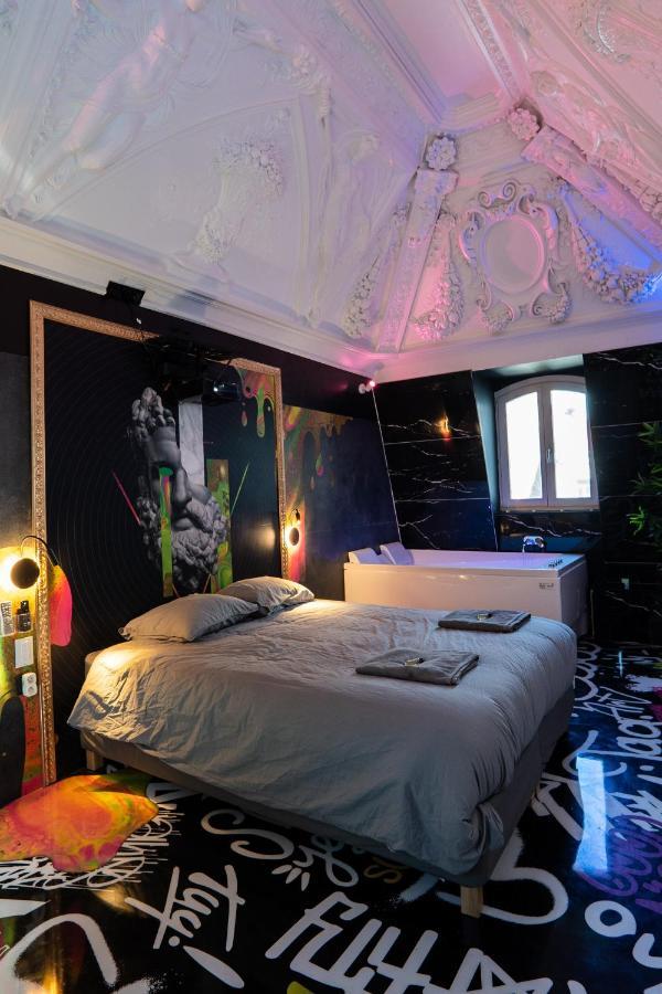Capsule Art Deco - Jacuzzi - Netflix - Home Cinema - Arcade De Jeux & Nintendo Switch - 2 Chambres - Filet Suspendu 瓦朗西纳 外观 照片