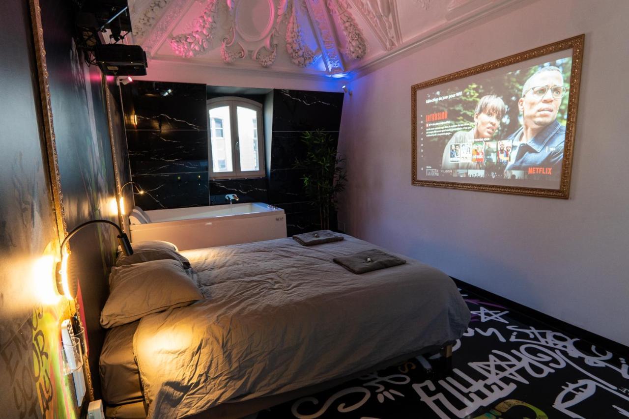 Capsule Art Deco - Jacuzzi - Netflix - Home Cinema - Arcade De Jeux & Nintendo Switch - 2 Chambres - Filet Suspendu 瓦朗西纳 外观 照片
