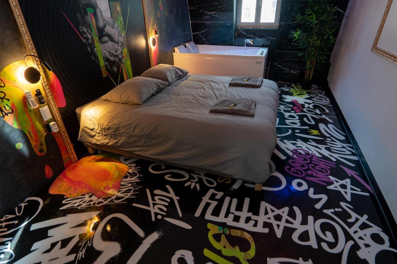 Capsule Art Deco - Jacuzzi - Netflix - Home Cinema - Arcade De Jeux & Nintendo Switch - 2 Chambres - Filet Suspendu 瓦朗西纳 外观 照片