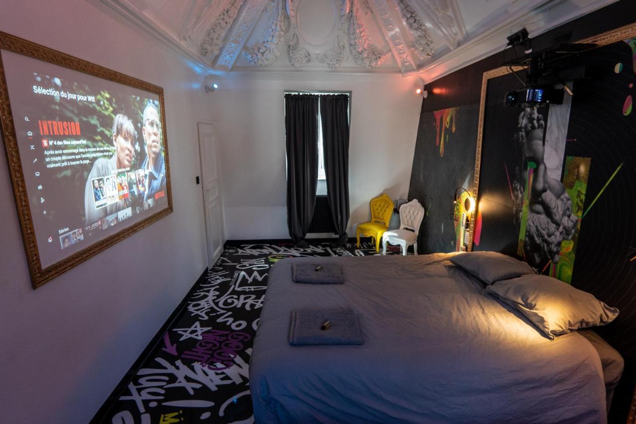 Capsule Art Deco - Jacuzzi - Netflix - Home Cinema - Arcade De Jeux & Nintendo Switch - 2 Chambres - Filet Suspendu 瓦朗西纳 外观 照片