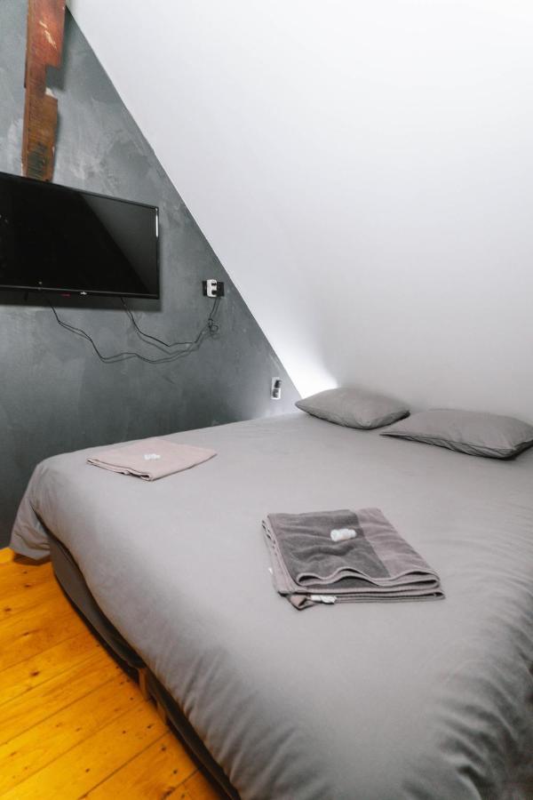 Capsule Art Deco - Jacuzzi - Netflix - Home Cinema - Arcade De Jeux & Nintendo Switch - 2 Chambres - Filet Suspendu 瓦朗西纳 外观 照片